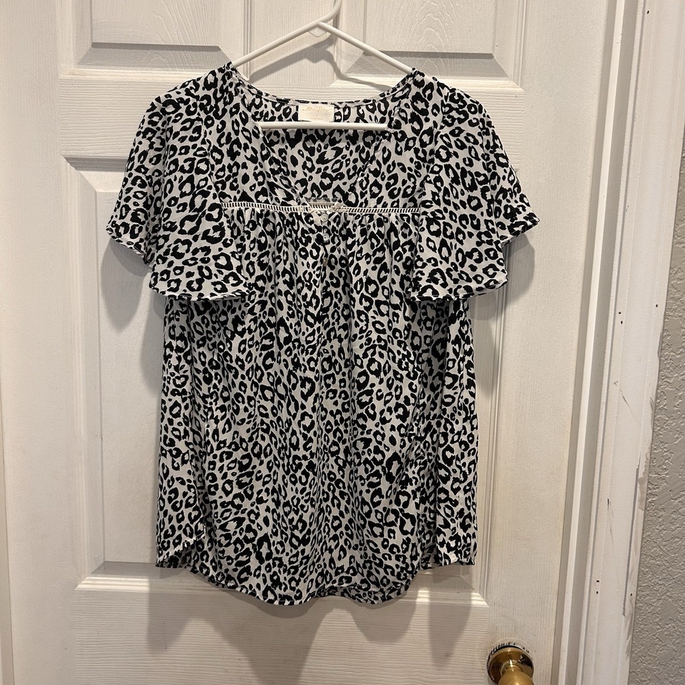 Allie Rose Boho White Black Animal Print Flutter Sleeve Top Women's Size Large